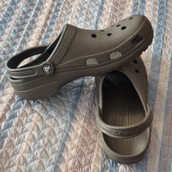 Men's Crocs - Picture 3 of 4